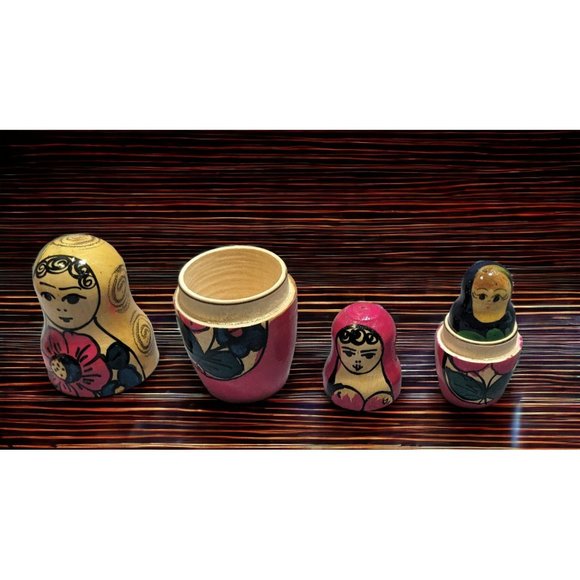 Traditional Hand Painted Russian Wooden Nesting Dolls - Picture 5 of 14